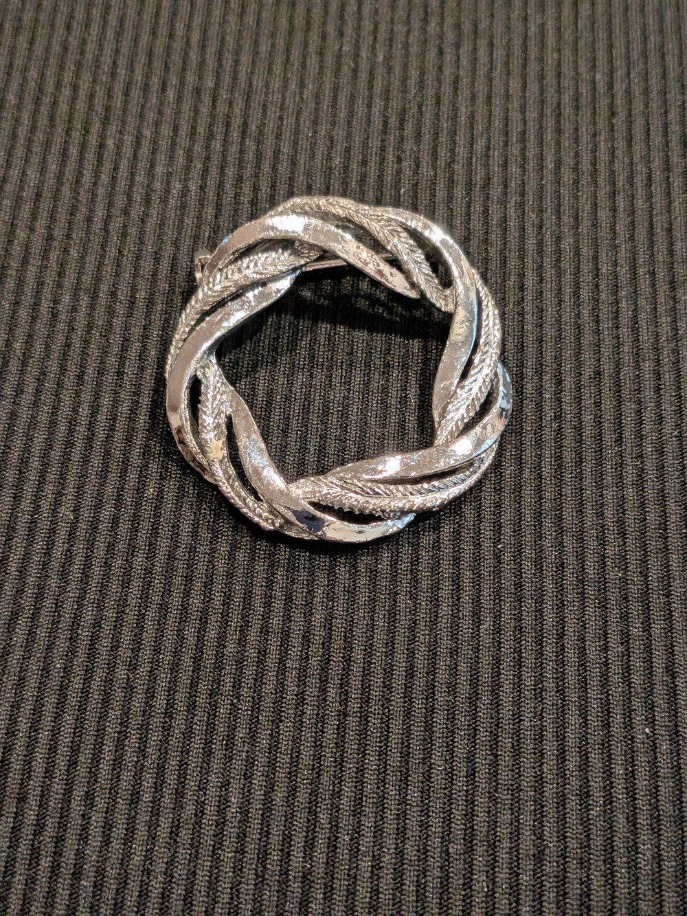 B#5: Gerry's Vintage 1960s Silver Twisted Rope Circle Brooch